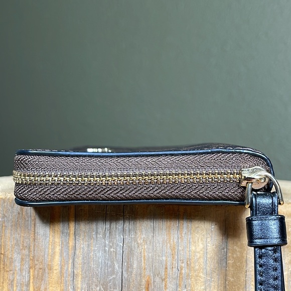 NWOT COACH LARGE PHONE WALLET IN SIGNATURE CANVAS & SMOOTH LEATHER - Picture 6 of 16